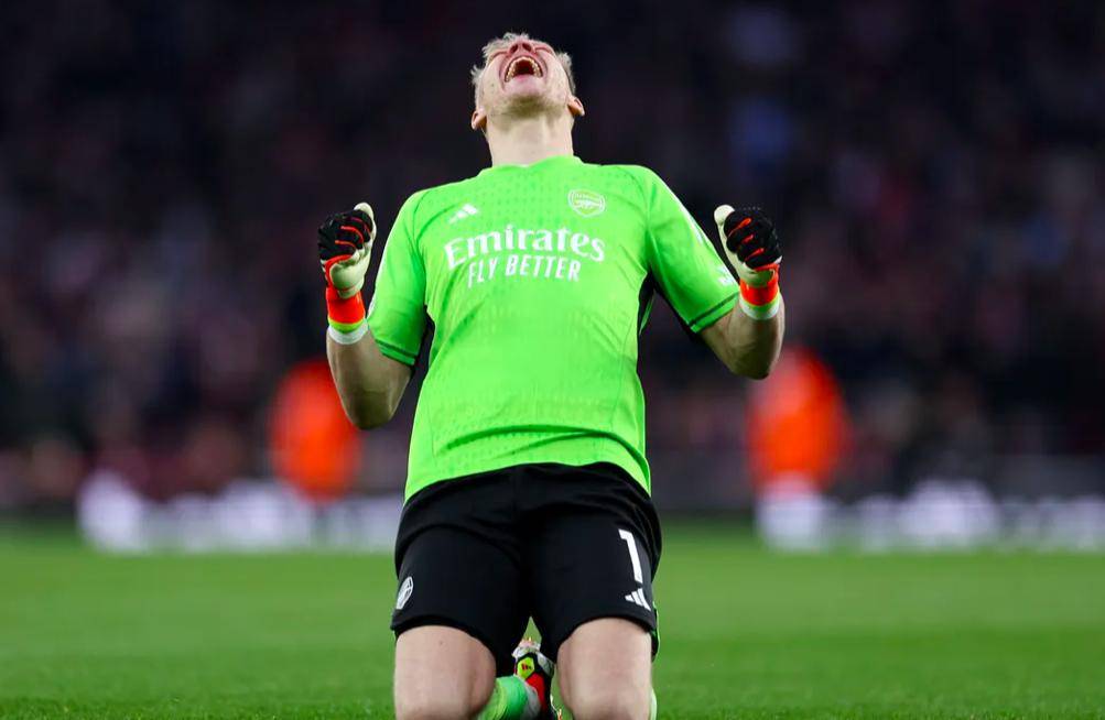开云体育官方网站-阿森纳门将连续扑救，表现稳定护住球门