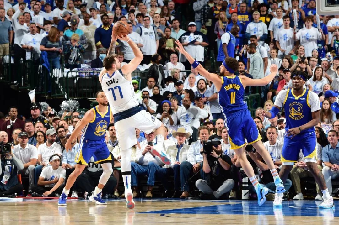 独行侠火力全开，骑士遭遇惨败