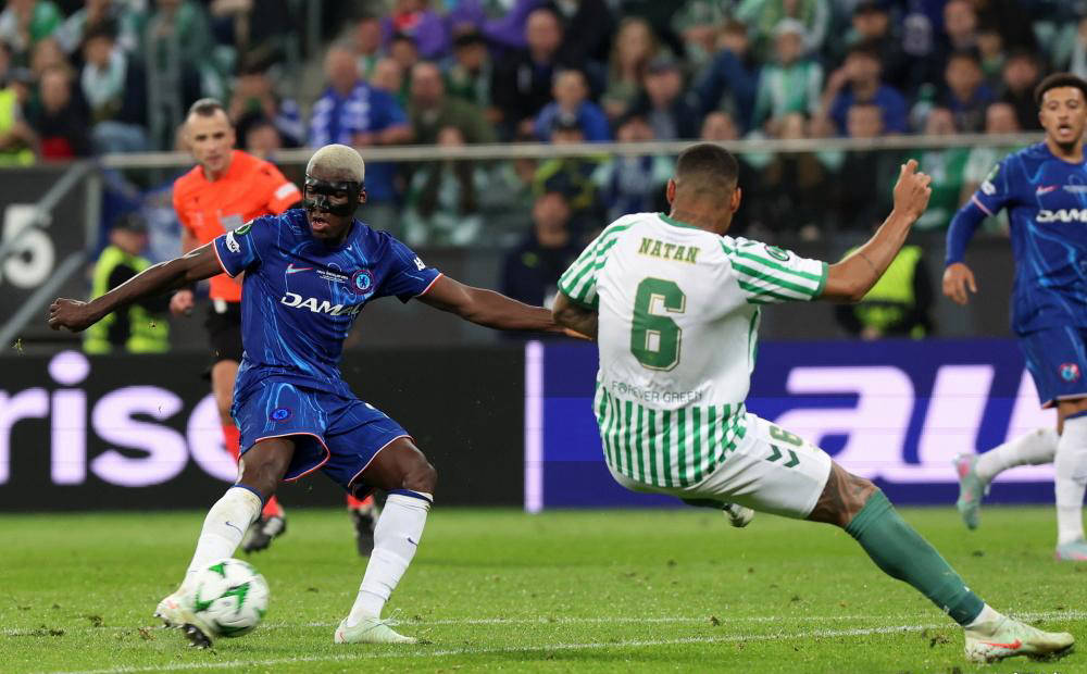 开云体育平台APP-切尔西客场逆袭取胜斩获三分