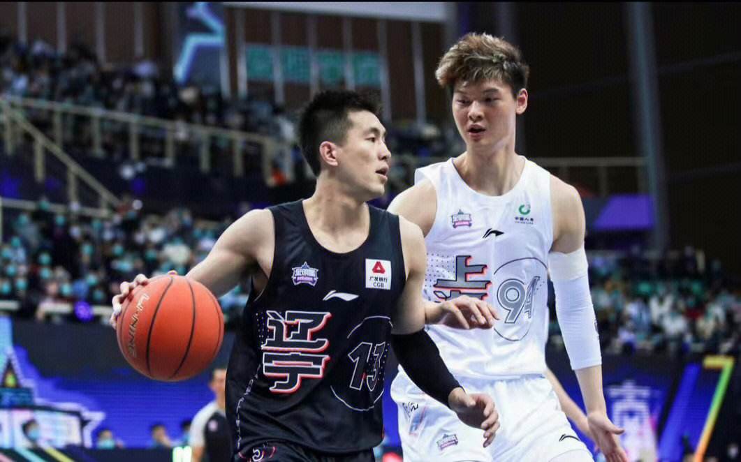 全明星周末合影留念，CBA众球星集结共襄盛举的简单介绍