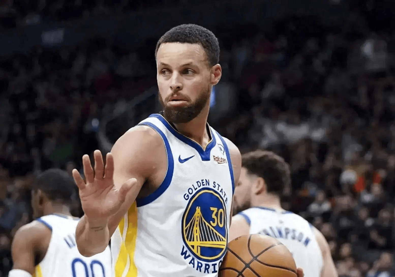 关于快船两连败无视，勇士抓紧领先的信息