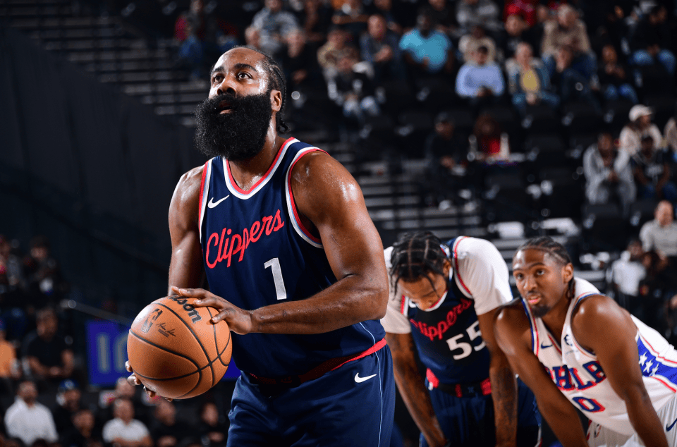 关于快船客场大胜国王，乔治持续高效砍下分的信息