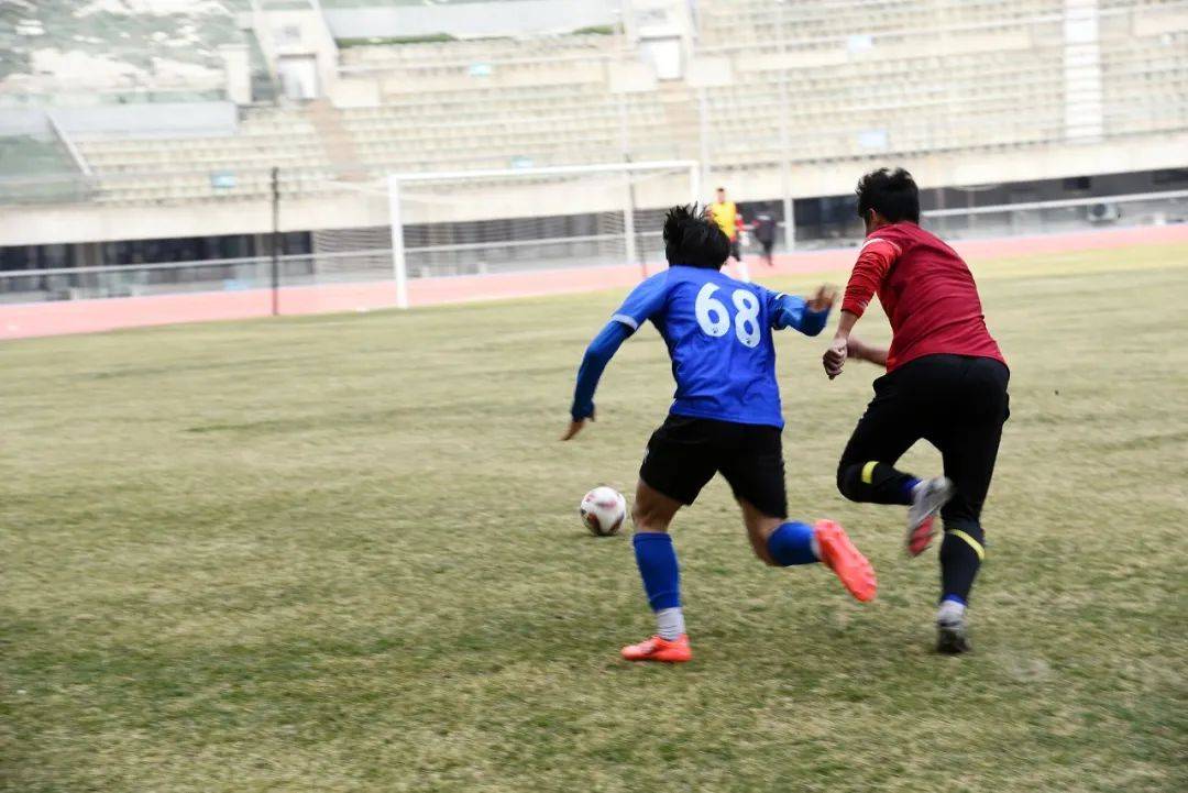 开云体育平台APP-球队备战下一场比赛，队员训练备战