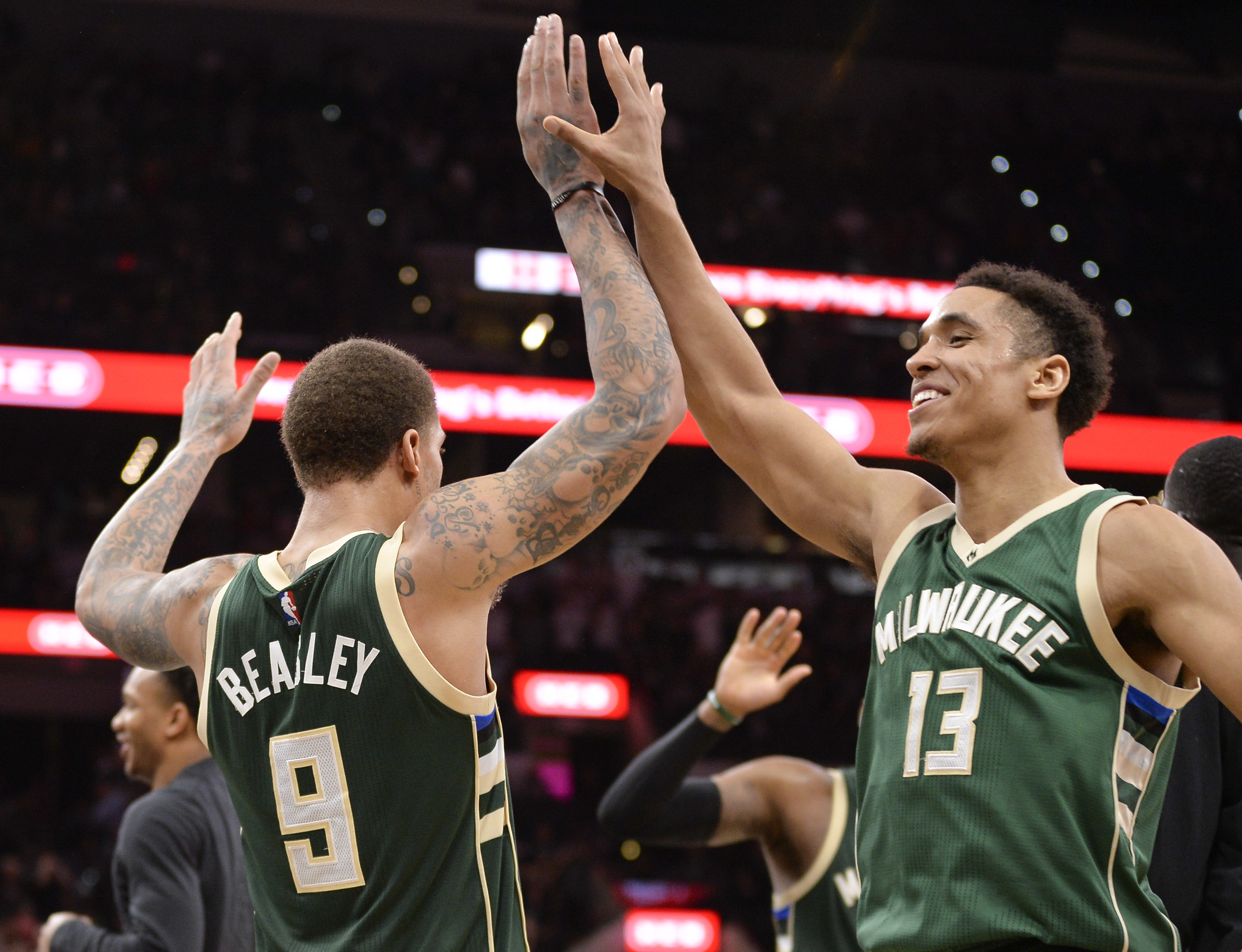 马刺击败猛龙保持连胜壮志凌云