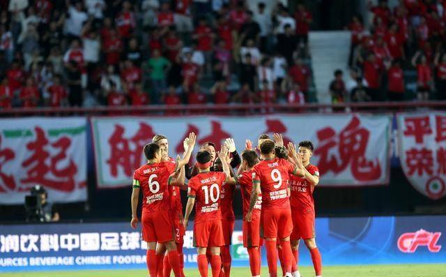 包含热门球队在新赛季斩获三连胜的词条