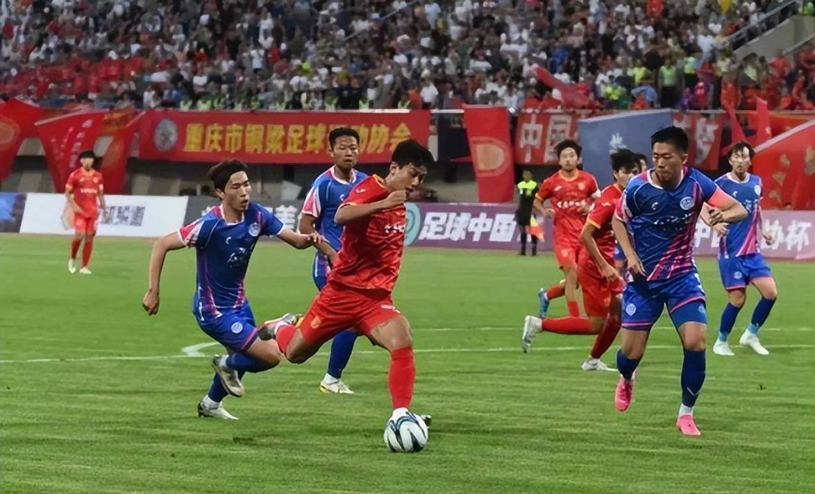 开云下载-中超球队备战冲超比赛，外界期待引援补强