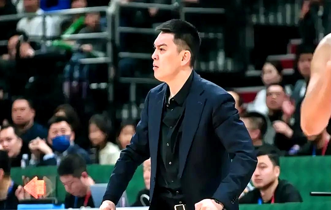 战术几近完美，球队在场上几乎毫无破绽