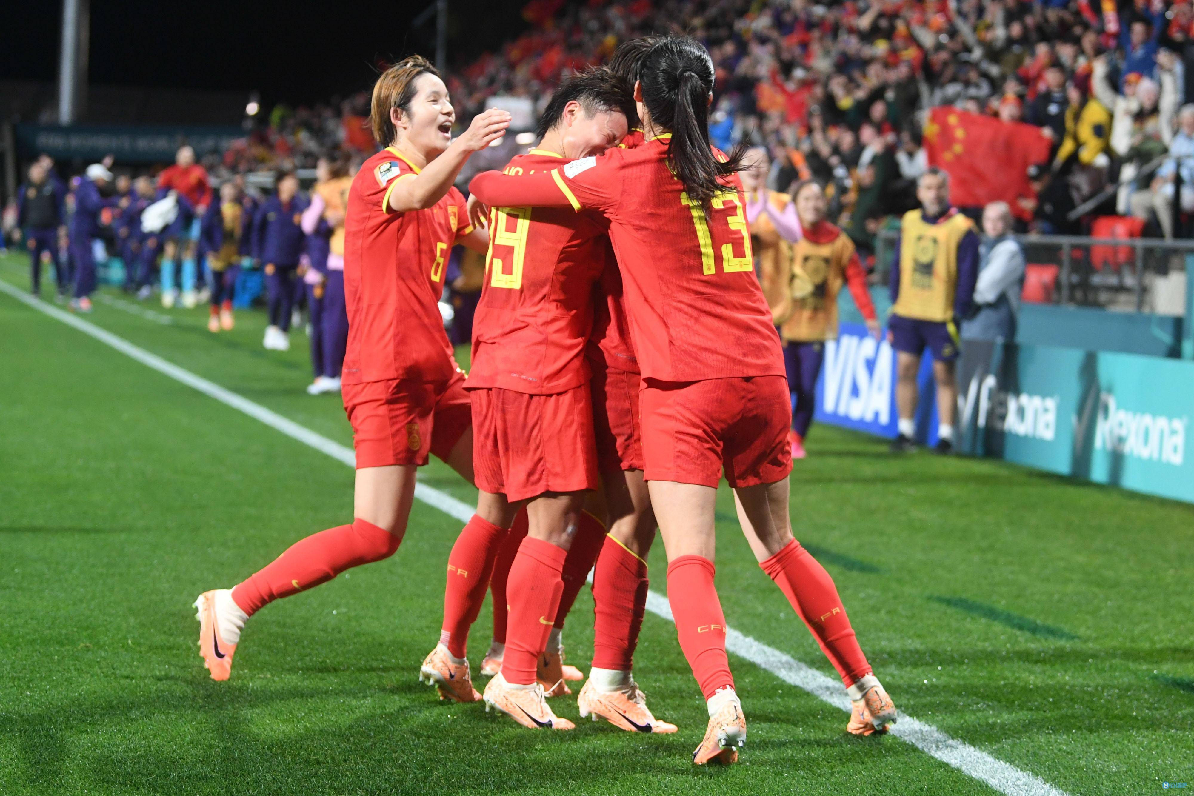 开云APP-国际足球盛事接连举行，中国女足全力以赴