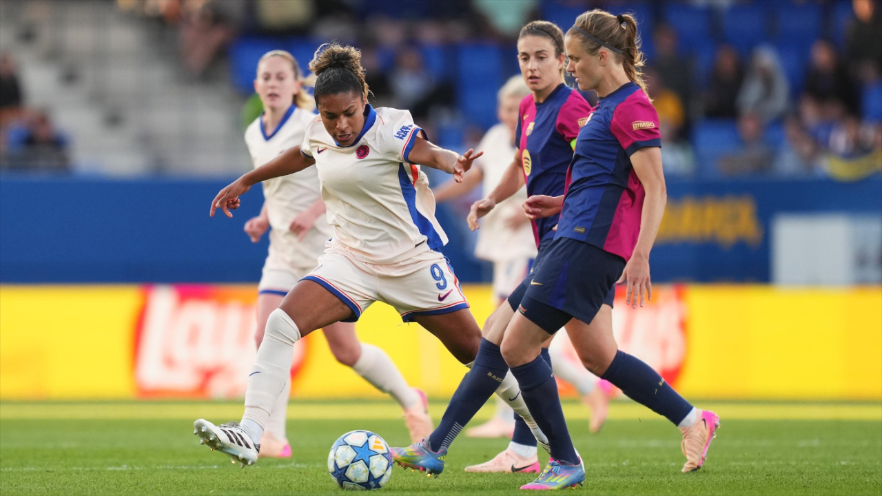 开云下载-包含巴西女足队员努力训练备战下一场比赛的词条