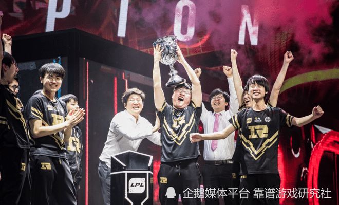 开云体育app-FNC险胜BLG，Doinb关键团战开团秒人鏖战多局八强赛，点燃全场激情