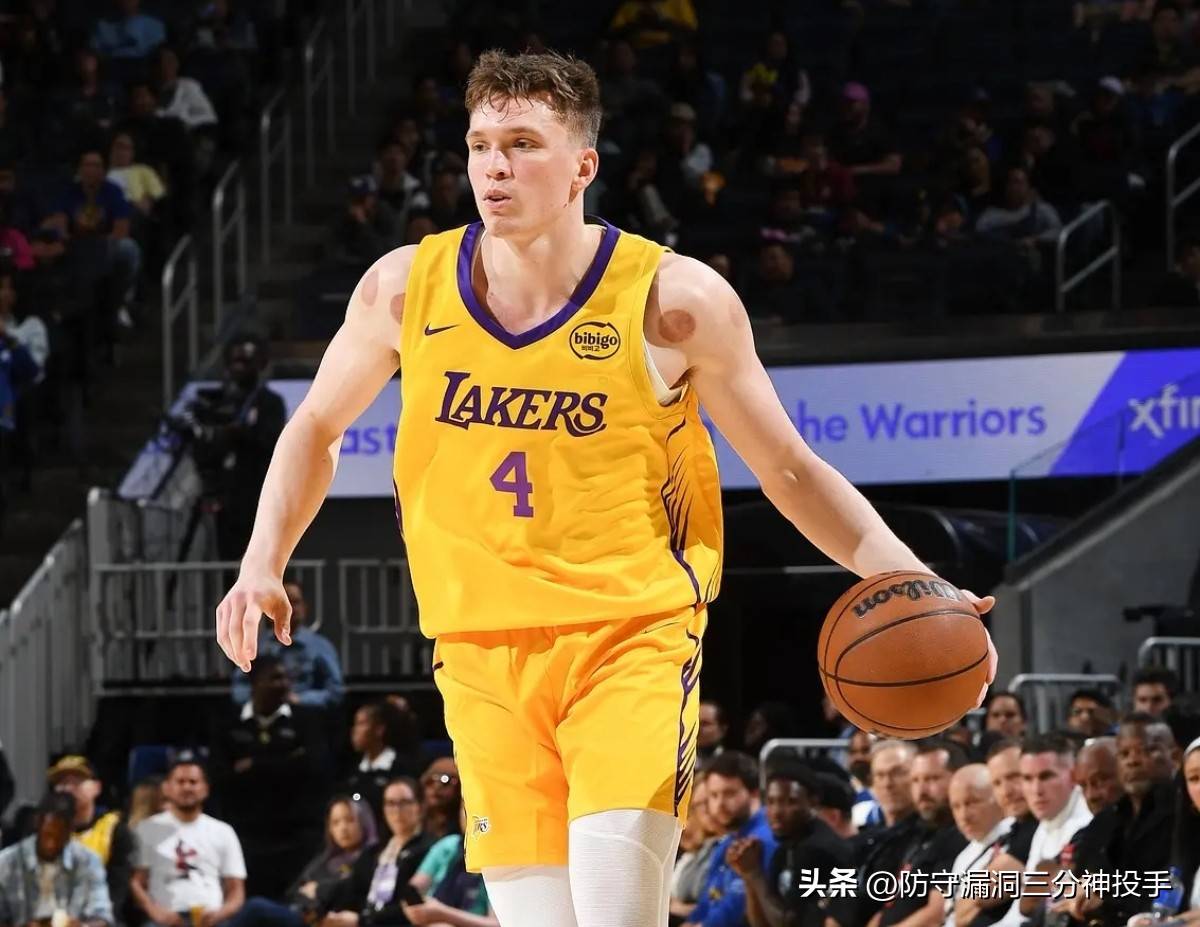 湖人逆转独行侠，四连胜