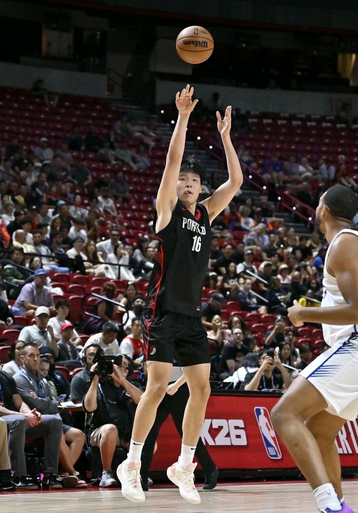 开云官网-开拓者双外线砍下87分取得连胜的简单介绍